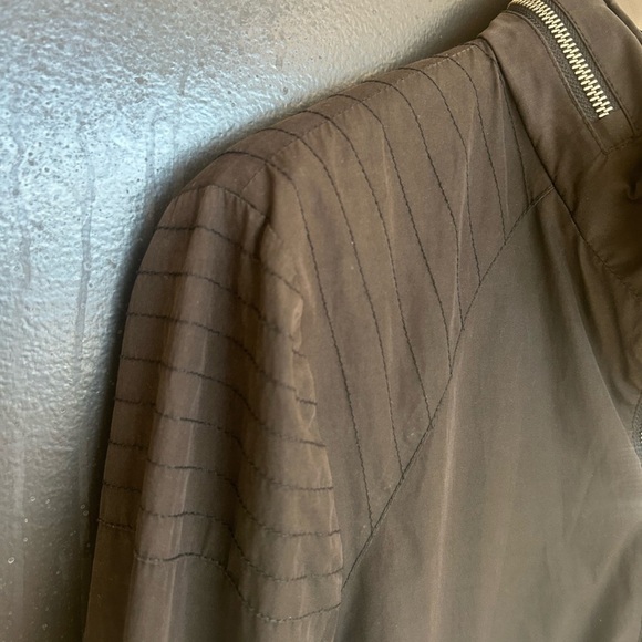 Mackage M women’s vintage vibe y2K bomber size 38 (M) good condition women’s. - Picture 10 of 15